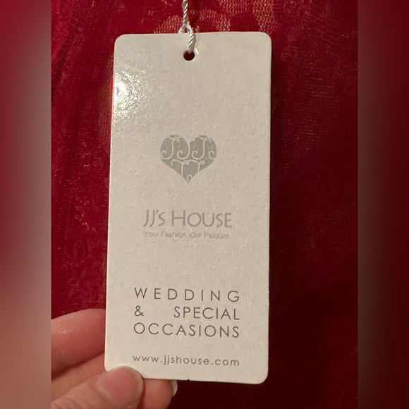 JJ’s House Burgundy NWT Sheath/Column Tea-Length Tulle Cocktail Dress Ruffle Sz4 - Picture 10 of 16